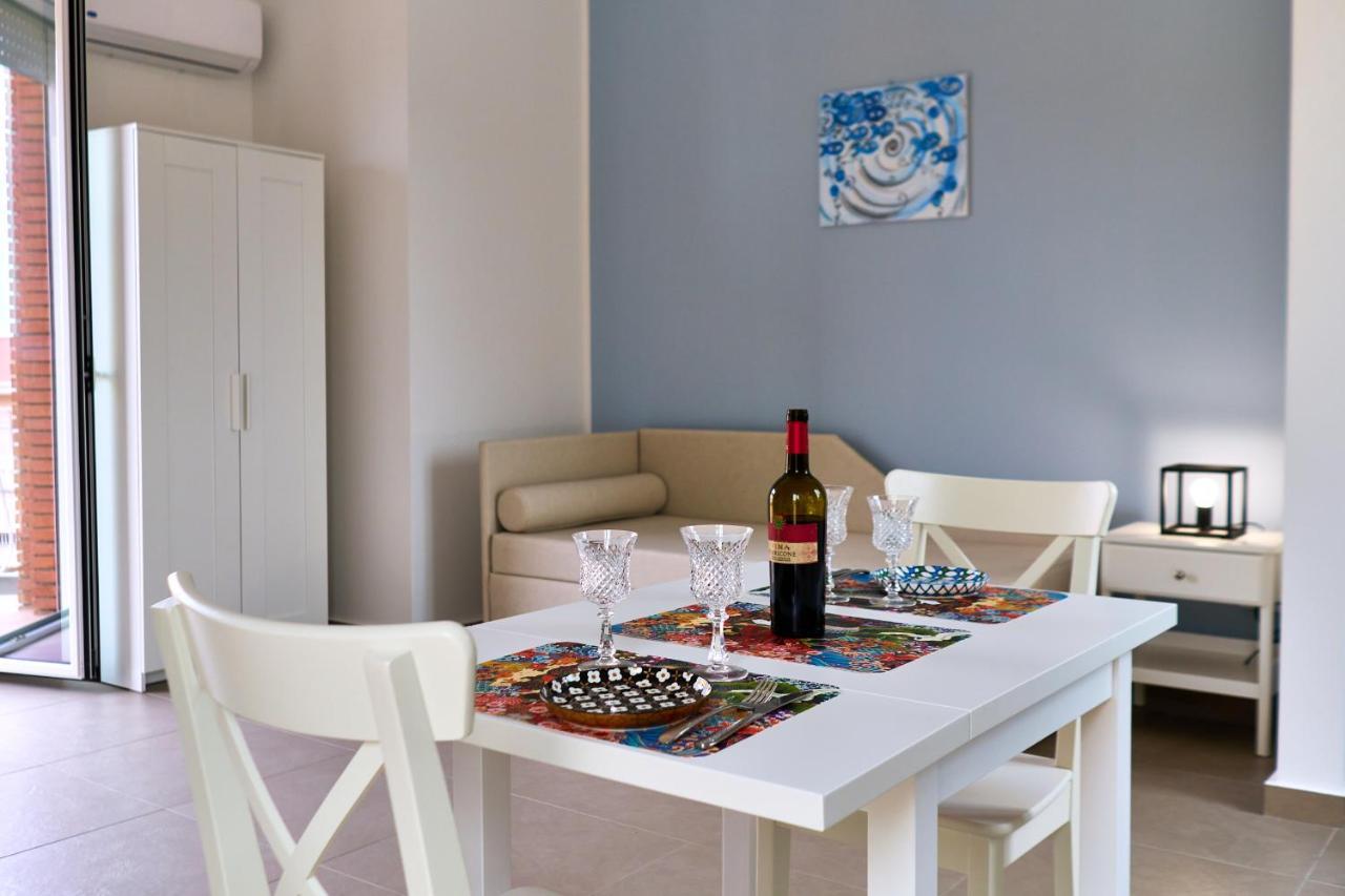 Vento Di Mare Aparthotel ปิไรโน ภายนอก รูปภาพ