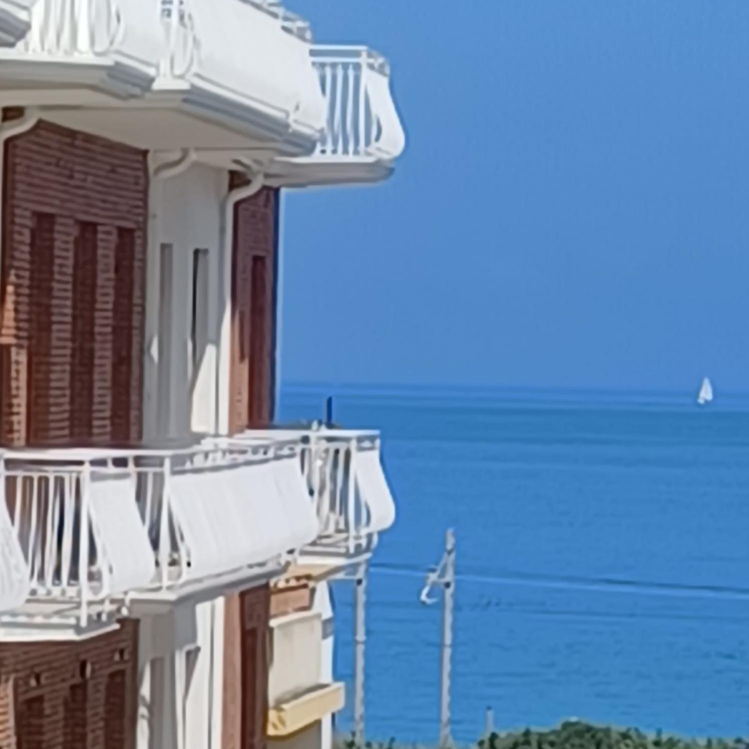 Vento Di Mare Aparthotel ปิไรโน ภายนอก รูปภาพ